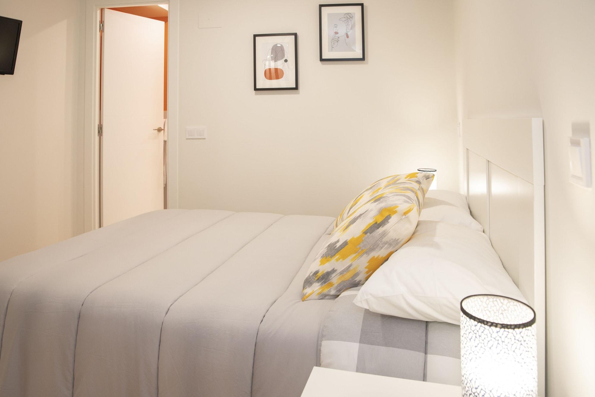 Hostal Montaloya Madrid Exterior photo