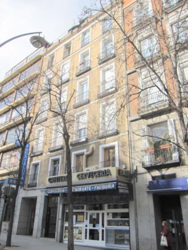 Hostal Montaloya Madrid Exterior photo