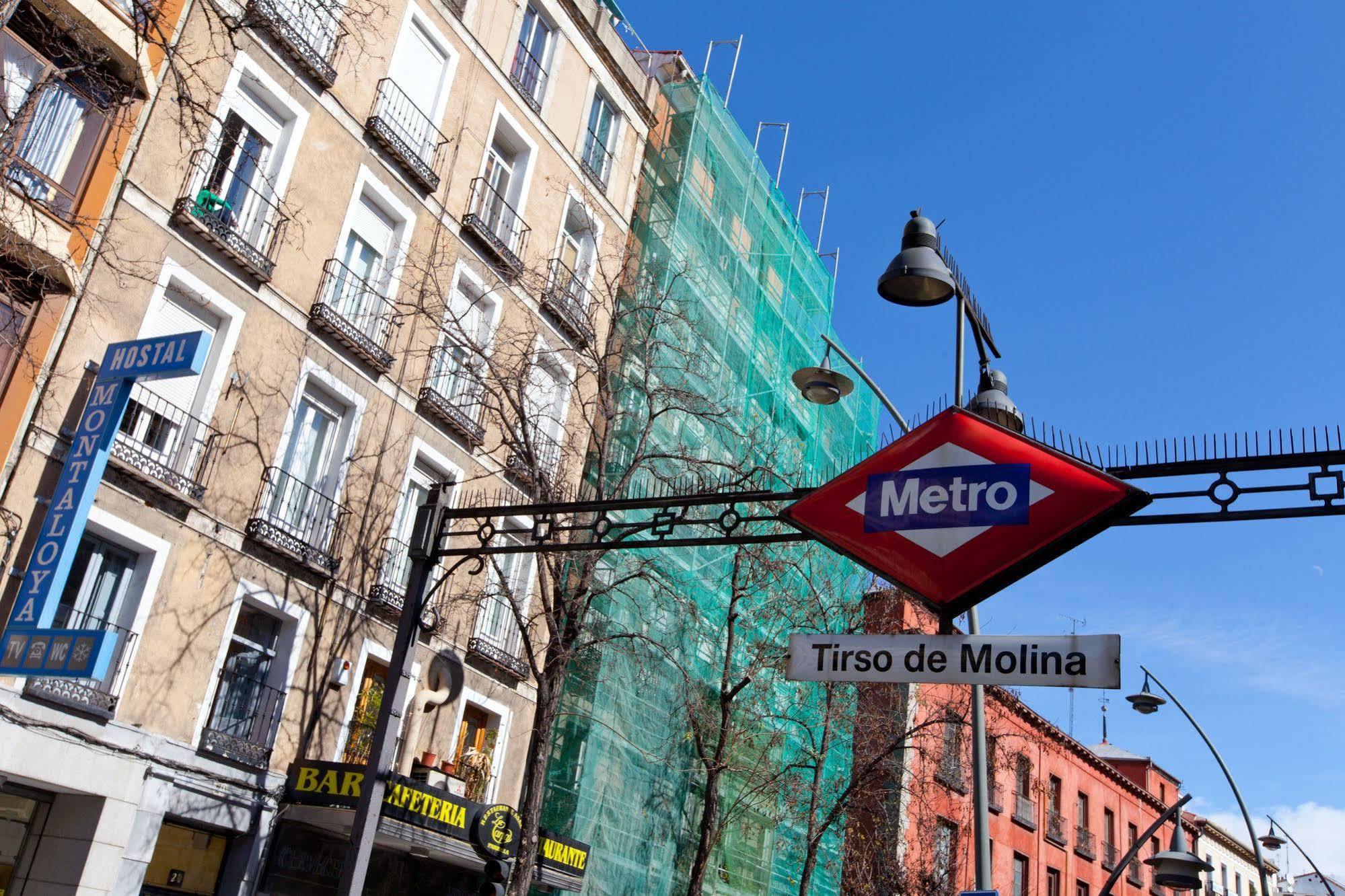 Hostal Montaloya Madrid Exterior photo